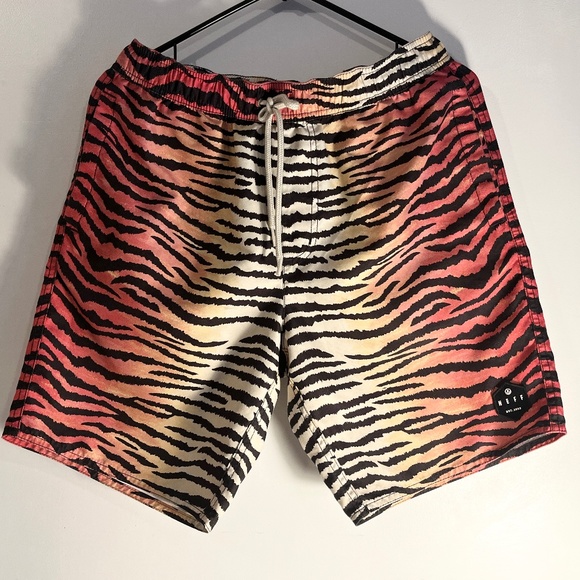 Neff Tiger Stripes Gradient Swim Shorts Versatile - Picture 1 of 2